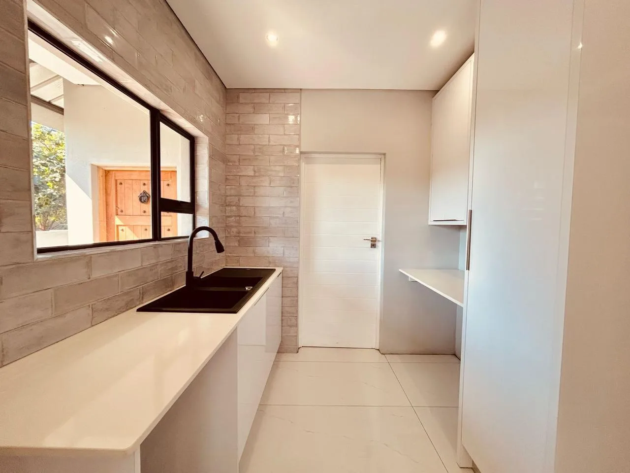 Luxury House for Sale in Mzingazi Golf Estate, Meer En See – R7,000,000 photo 4