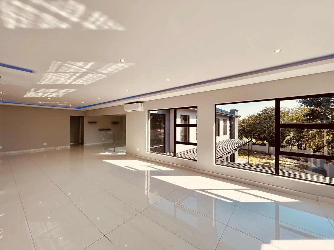 Luxury House for Sale in Mzingazi Golf Estate, Meer En See – R7,000,000 photo 6