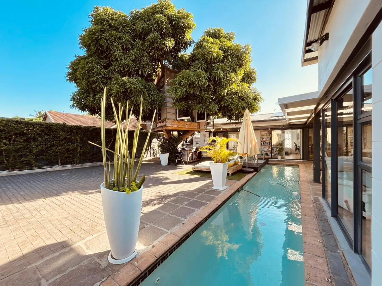Contemporary 4 Bedroom Home for Sale in Meer En See photo 1