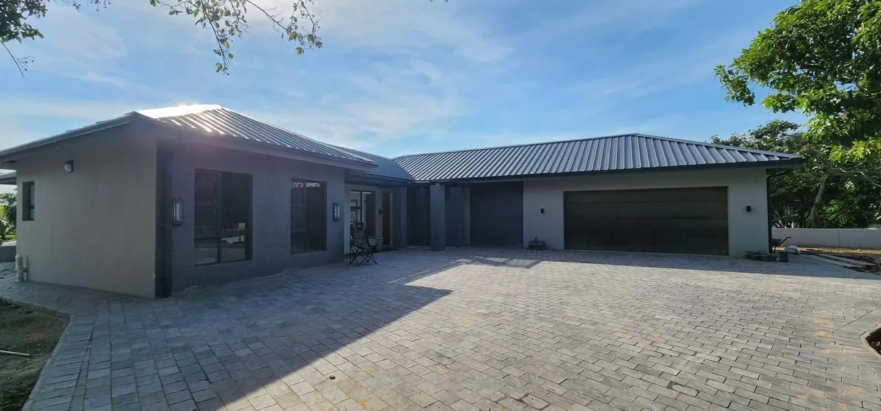 Luxury House for Sale in Mzingazi Golf Estate, Meer En See – R7,000,000 photo 1